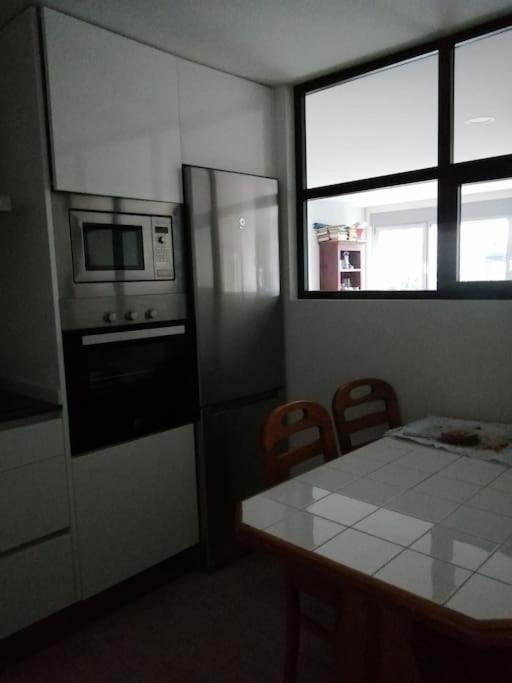 Piso Impecable 140M En El Centro De Vigo Apartment Bagian luar foto