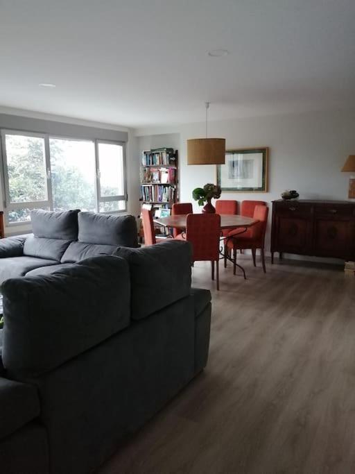 Piso Impecable 140M En El Centro De Vigo Apartment Bagian luar foto