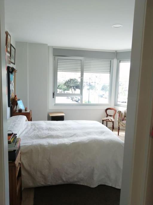 Piso Impecable 140M En El Centro De Vigo Apartment Bagian luar foto